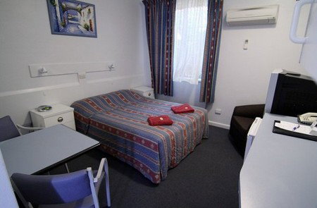 Amber Motel - Accommodation Resorts 3