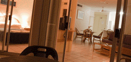 Golden Sands Beachfront Apartment Resort - Accommodation Resorts 2