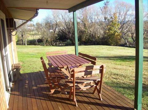 Colonial Inn Guest Rooms - Accommodation Resorts 6