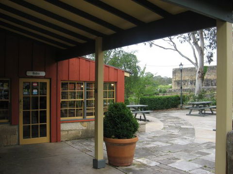 Surveyor General Inn - Accommodation Resorts 1