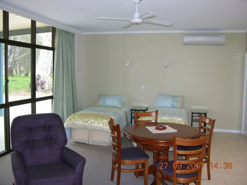 Myrtleford Masonic Units - Accommodation Resorts 2