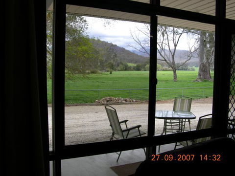 Myrtleford Masonic Units - Accommodation Resorts 6