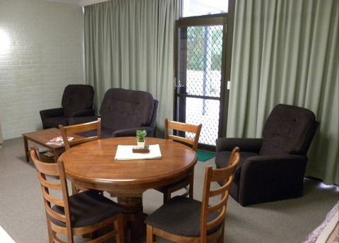 Myrtleford Masonic Units - Accommodation Resorts 8