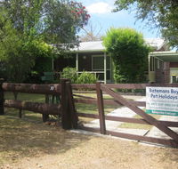 Grantham House  Pet Friendly Holiday Home - Accommodation Resorts