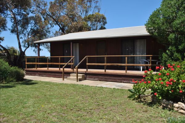 Winulta ACT Accommodation Resorts