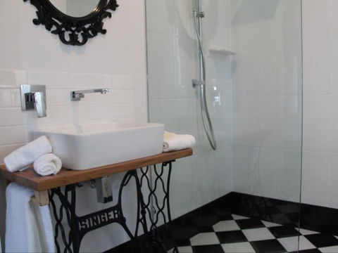 Greenlee Cottages - Accommodation Resorts 3