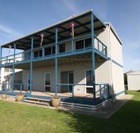 LJ Hooker Goolwa Holiday Rentals - 25 Barrage Road Goolwa South - Accommodation Resorts