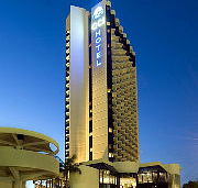 Gold Coast International Hotel - Accommodation Resorts