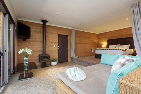 Hiddenvalley Eco Spa Lodges & Day Spa - Accommodation Resorts 1