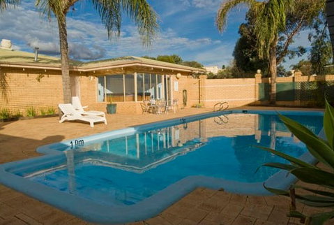 Albion Hotel - Accommodation Resorts 0