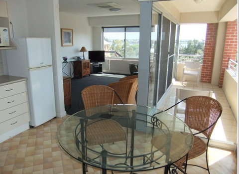 Newcastle Serviced Apartments - Accommodation Resorts 2