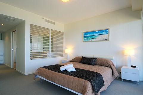 Ultra Broadbeach - Accommodation Resorts 4