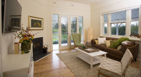 Orchard House - Accommodation Resorts 2