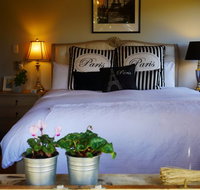 La Perrie Chalet Bed and Breakfast - Accommodation Resorts