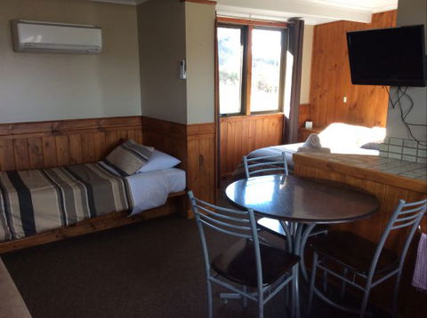 Mole Creek Cabins - Accommodation Resorts 7