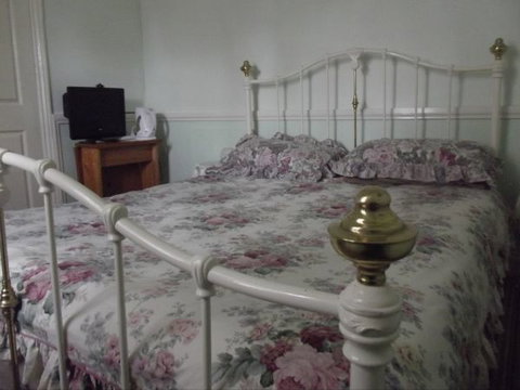 Olive Grove Retreat - Accommodation Resorts 3