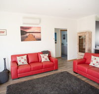 RED FIN part of BLUE FIN HOLIDAY HOMES - Accommodation Resorts