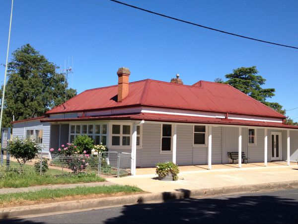 Eugowra NSW Accommodation Resorts