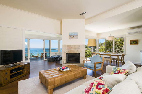 BetinaKing - Accommodation Resorts 3