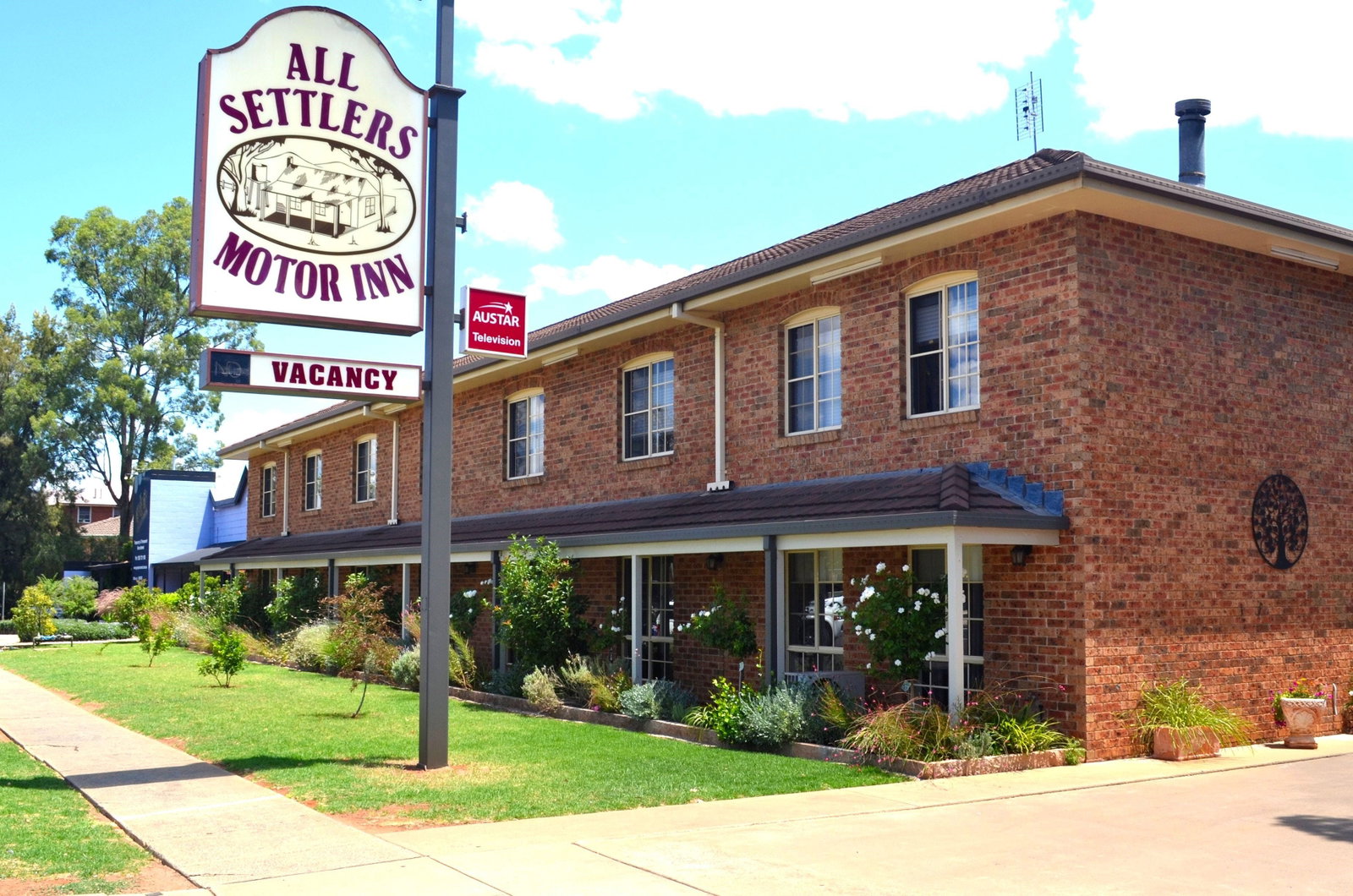 Parkes NSW Accommodation Resorts