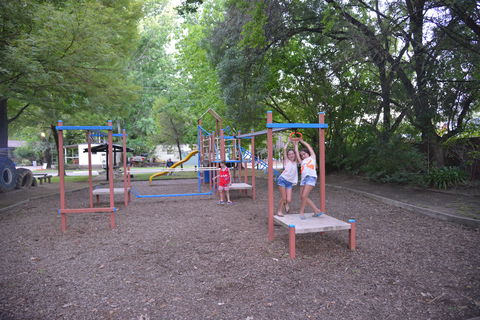 Ardern's Caravan Park Myrtleford - Accommodation Resorts 4