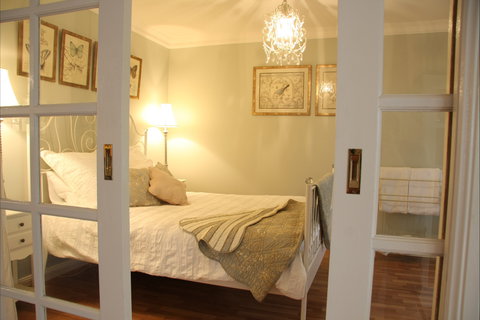 Azalea Cedar-Rose Villa - Accommodation Resorts 3