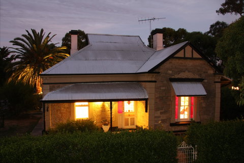 Azalea Cedar-Rose Villa - Accommodation Resorts 7