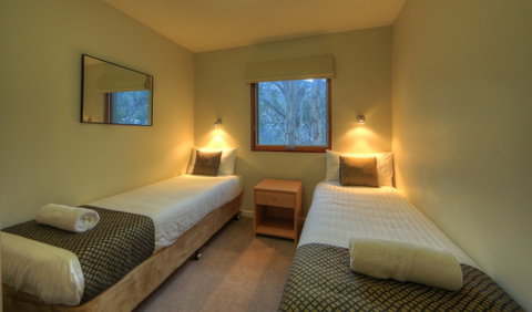 Golden Eagle 2 - Accommodation Resorts 7