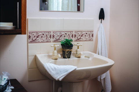 Hamilton House Bed And Breakfast - Accommodation Resorts 8