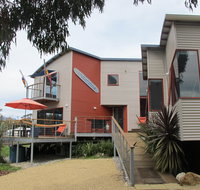 Point Break Binalong - Accommodation Resorts