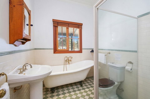 Stonegate - Accommodation Resorts 9