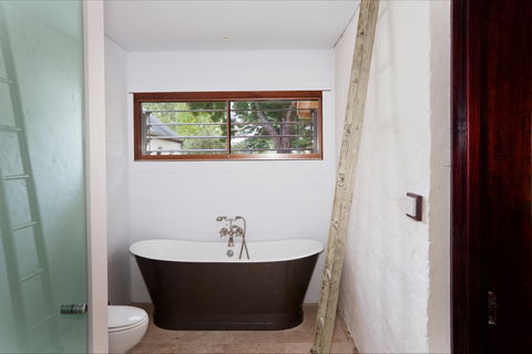 Vine Lodge Heritage Getaway - Accommodation Resorts 3