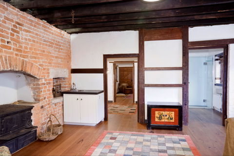 Vine Lodge Heritage Getaway - Accommodation Resorts 7
