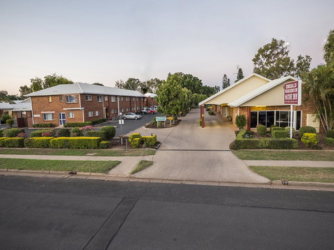 Emerald Maraboon Motor Inn - Accommodation Resorts 1