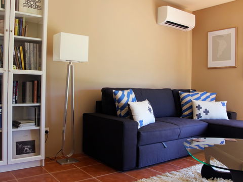 Outlook BnB - Accommodation Resorts 6