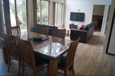 Waterfront Retreat At Wattle Point - Accommodation Resorts 7