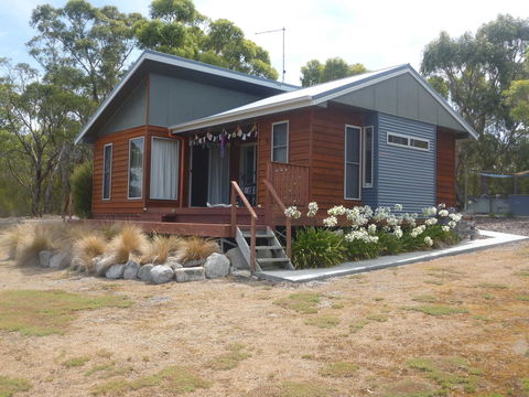 Yakkalla Holiday Cottage - Accommodation Resorts 1