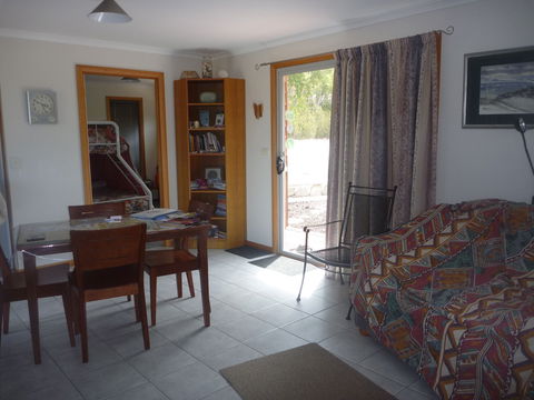 Yakkalla Holiday Cottage - Accommodation Resorts 3