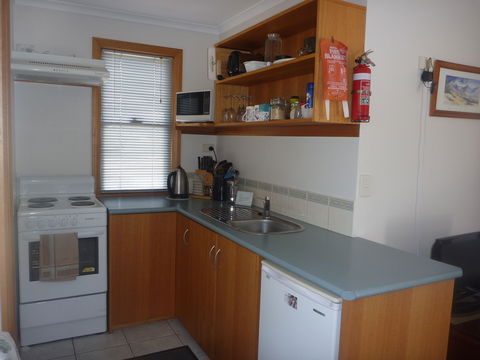 Yakkalla Holiday Cottage - Accommodation Resorts 4