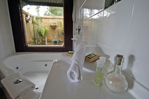 Bendles Cottages And Country Villas - Accommodation Resorts 2