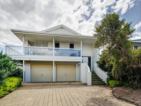 Breezes @ Hayborough - Accommodation Resorts 0