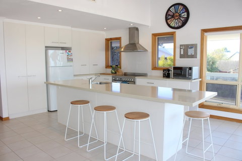 Breezes @ Hayborough - Accommodation Resorts 1