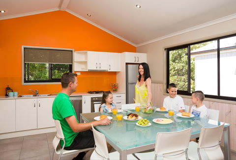 Burleigh Beach Tourist Park - Accommodation Resorts 0