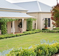 Loloma's at White Rock - Accommodation Resorts