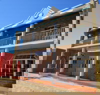 Downtown Apartment on Chandos - Accommodation Resorts