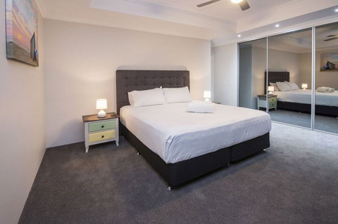 Fairway Lakeside - Accommodation Resorts 1