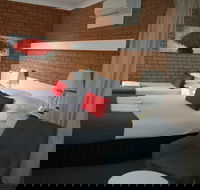 Golden Harvest Motor Inn Moree - Accommodation Resorts