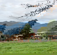 Mountain Creek Motel Bar And Restaurant - Accommodation Resorts