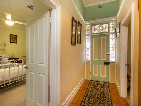 SINKINSON HOUSE - Mount Torrens - Accommodation Resorts 1