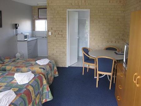 The Jetty Resort - Accommodation Resorts 2